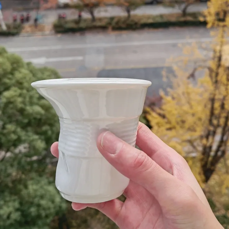 French ceramic cup, creative design - Spot white